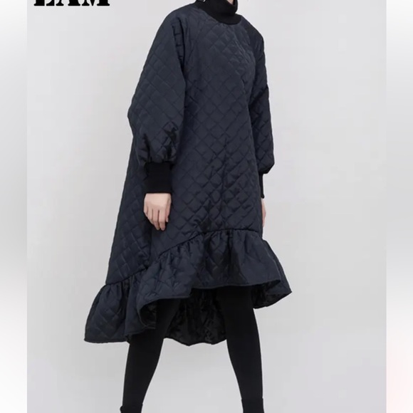 Cotton padded ruffle dress. - Picture 3 of 3